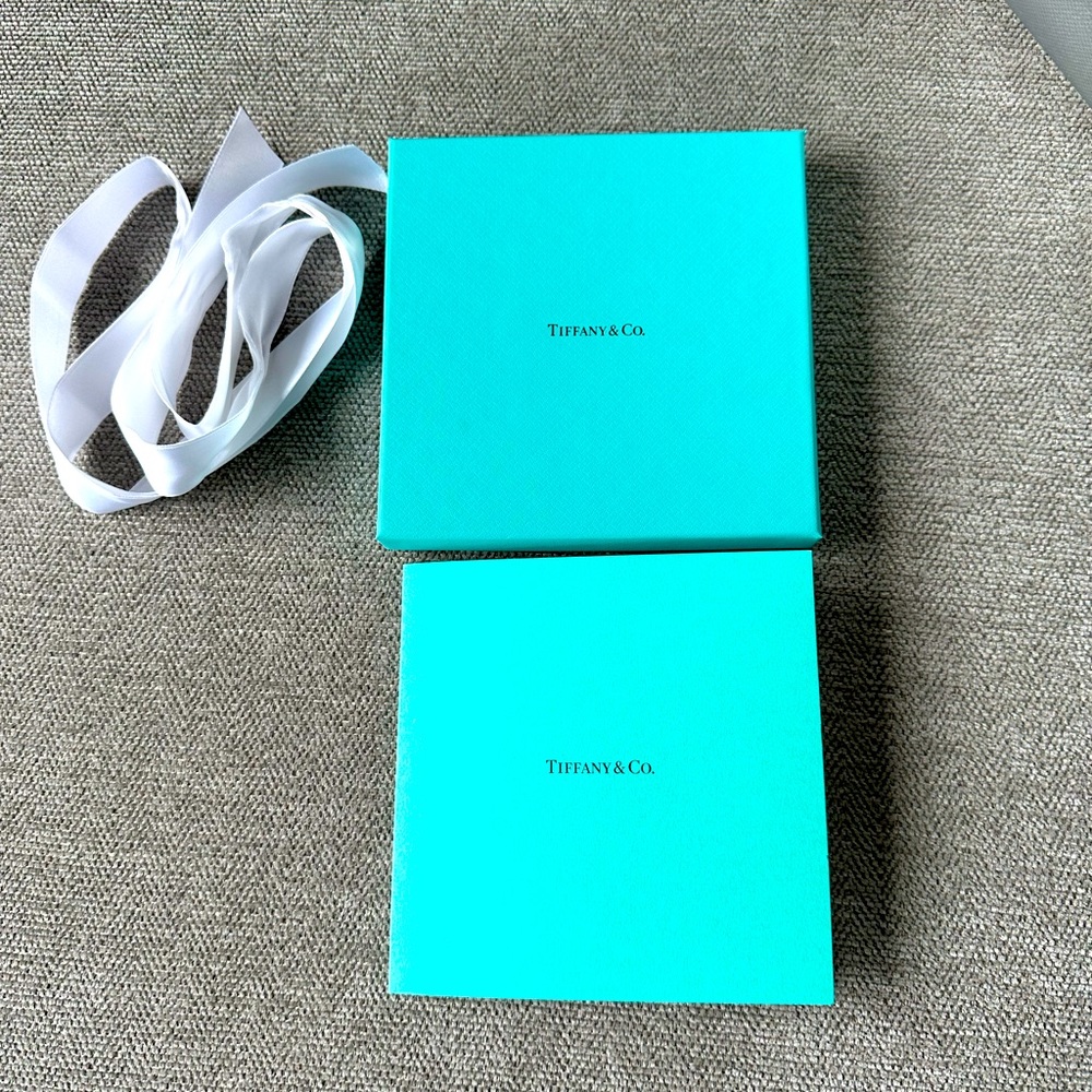 Tiffany & Co, gift card box